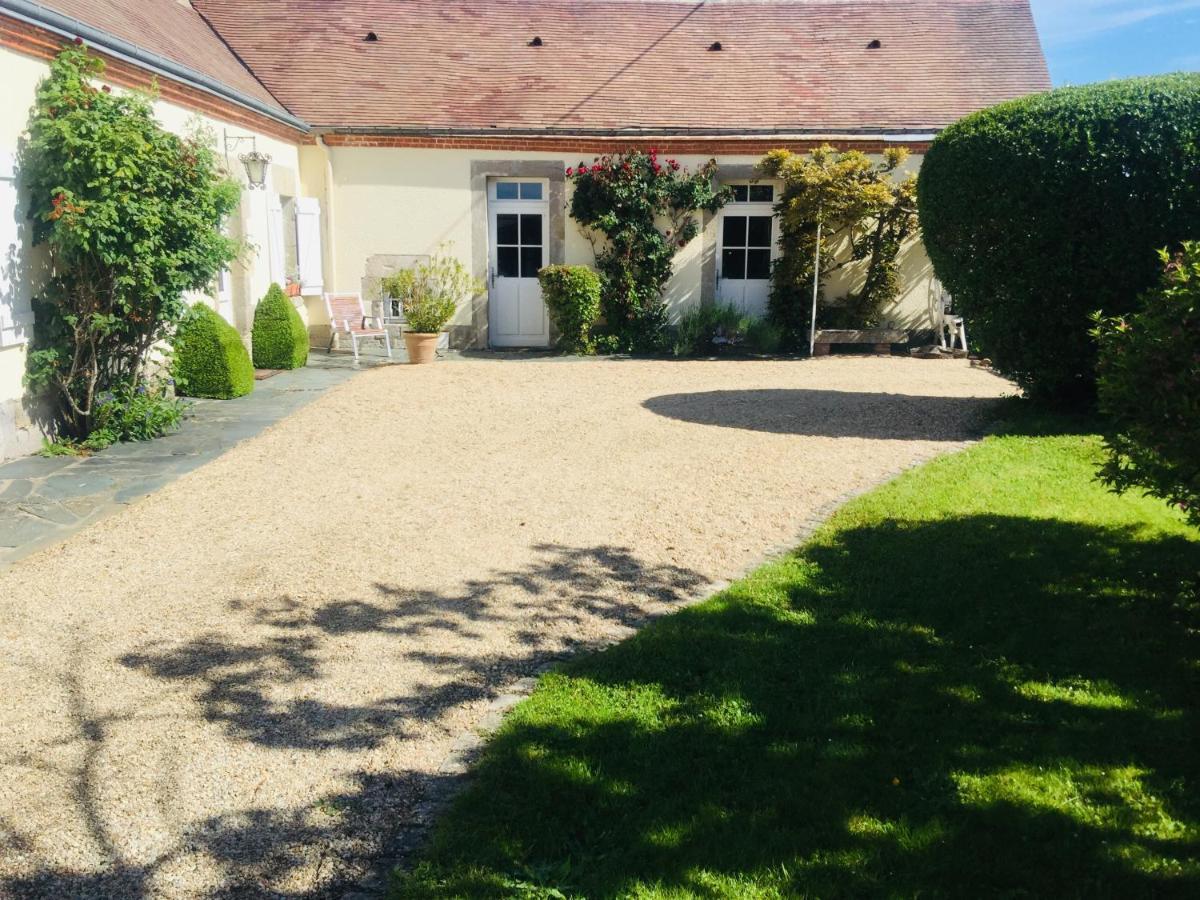 Bed and Breakfast Les Glycines De Bougy Exterior foto