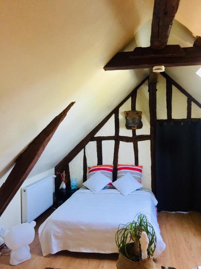 Bed and Breakfast Les Glycines De Bougy Exterior foto