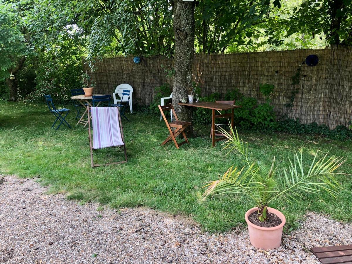 Bed and Breakfast Les Glycines De Bougy Exterior foto