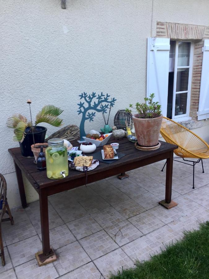 Bed and Breakfast Les Glycines De Bougy Exterior foto