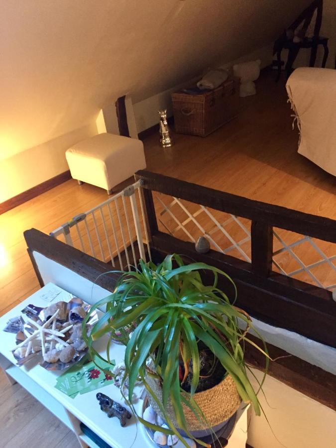 Bed and Breakfast Les Glycines De Bougy Exterior foto