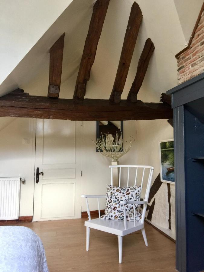 Bed and Breakfast Les Glycines De Bougy Exterior foto